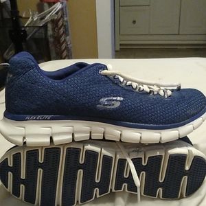 Size 8 Skechers air-cooled